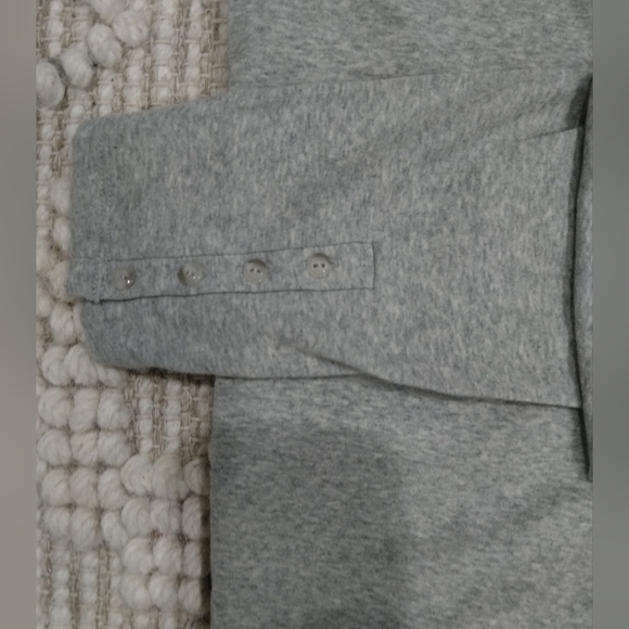 GAP Favorite Tee Bundle! - Picture 9 of 11